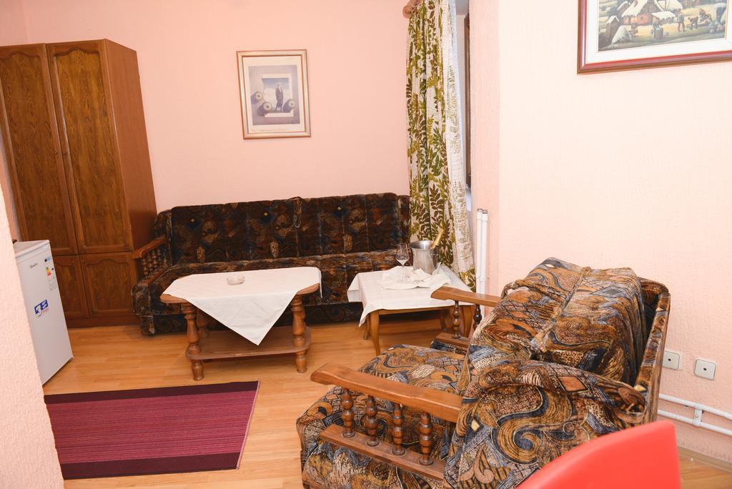 Hotel Beli Dvor Sombor Camera foto