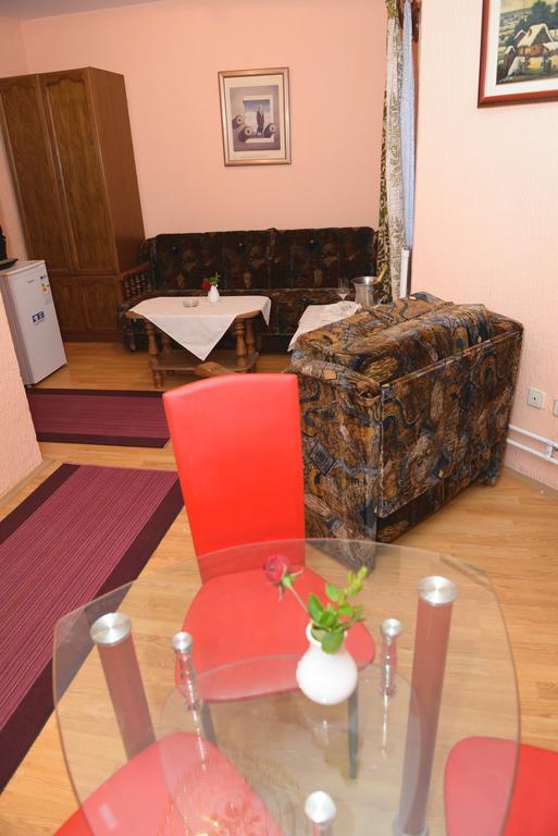 Hotel Beli Dvor Sombor Camera foto
