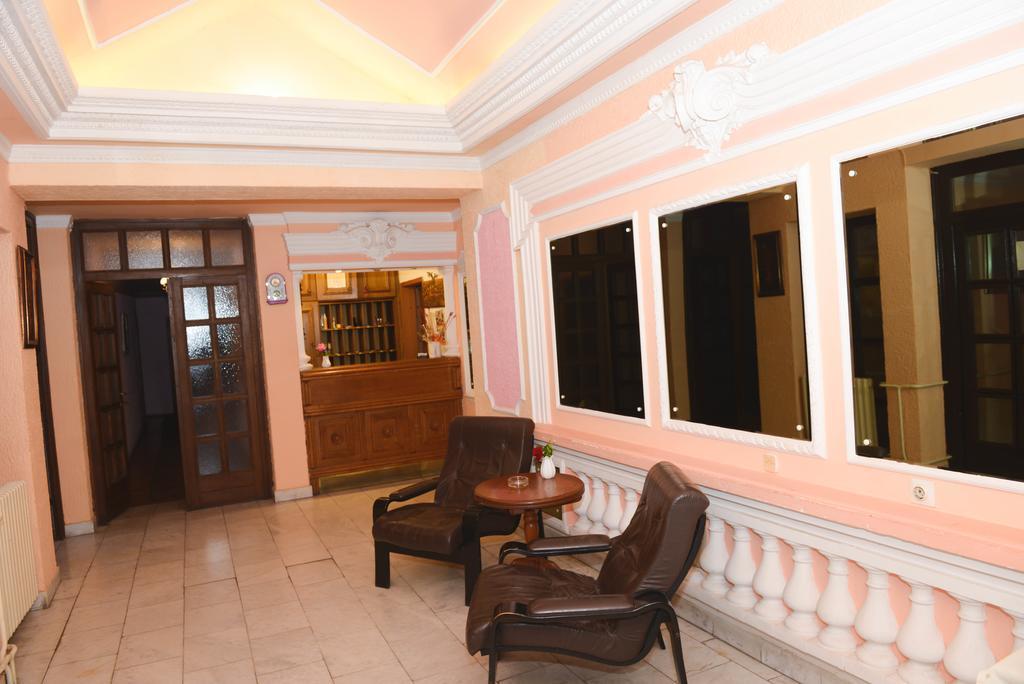 Hotel Beli Dvor Sombor Esterno foto